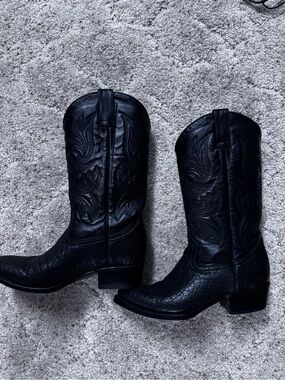 Men's Black Buffalo Western Cowboy Boots with Embossed Stitching